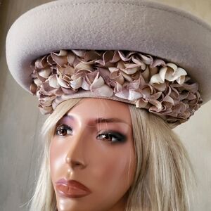 Rare Mr John‎ Classic Vintage Hat Beige Brimmed Floral Halo Church Tea Hat
